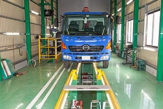 低コストでスピーディー！　すぐに使いたい大型車も最短1日でお引き渡しが可能